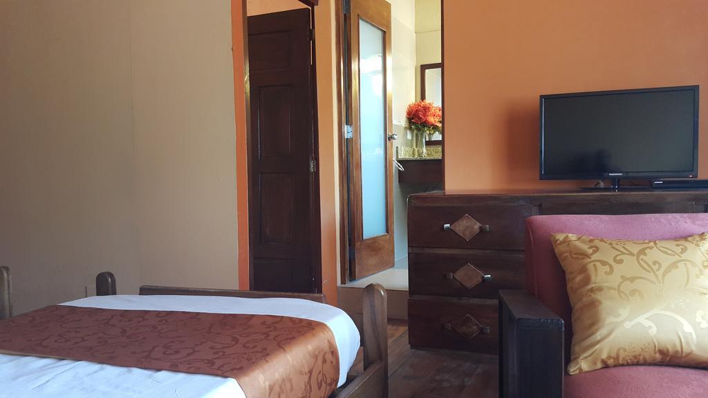 Hotel El Maltese Granada  Szoba fotó